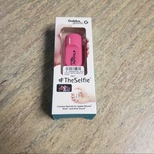 NIB The selfie Gabba Goods camera remote